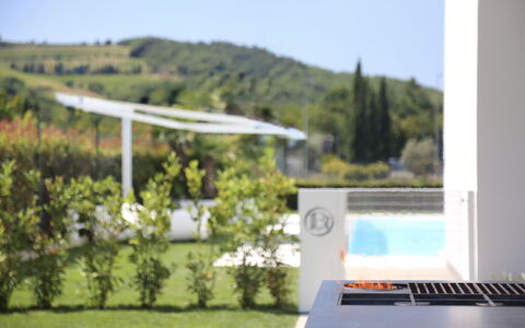 Villa Bilor Luxe: Garden, Shade, Leisure, Lawn, Landscaping, Yard, Outdoor Furniture, Hedge, Backyard, Villa