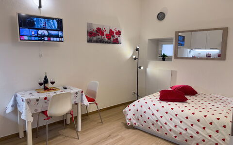 Studio Piccolo al Verticale - Levanto: Interior Design, Furniture, Flooring, Bedroom, Floor, Bed, Ceiling, Room, Textile, Bed Sheet