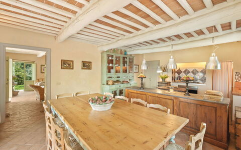 La Sorgente: Furniture, Interior Design, Wall, Flooring, Wood, Chair, Table, Ceiling, Dining Room, Kitchen & Dining Room Table