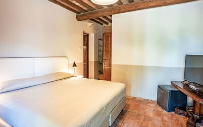 Accommodation:&nbsp;Ulivo 830.2
