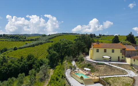 Villa i Fiori: Estate, Eco Hotel, Outdoor Furniture, Chair, Villa, Swimming Pool, Resort, Farmhouse, Resort Town, Backyard