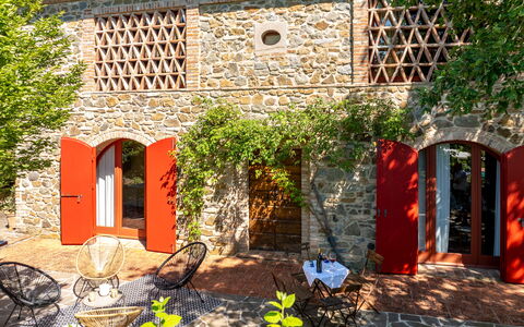 Villa Santa Barbara: Shrub, Door, Garden, Cottage, Brick, Brickwork, Farmhouse, Estate, Yard, Landscaping