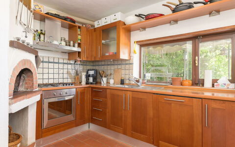 Cuculo: Kitchen, Kitchen Appliance, Countertop, Furniture, Cabinetry, Major Appliance, Interior Design, Flooring, Wood, Ceiling
