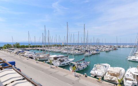 Al Porto: Marina, Boat, Watercraft, Port, Sea, Mast, Dock, Boats And Boating--Equipment And Supplies, Harbor