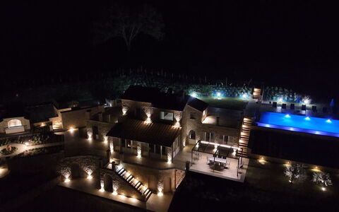 Villa Maddalena alla Guglielmesca: Night, Swimming Pool, Lighting, Midnight, Estate, Resort, Landscape Lighting, Security Lighting, Mansion