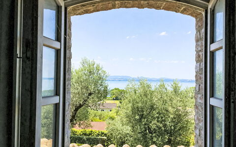 Rocca Loft: Building, Wall, Window, Residential Area, Neighbourhood, Facade, House, Town, Home, Balcony