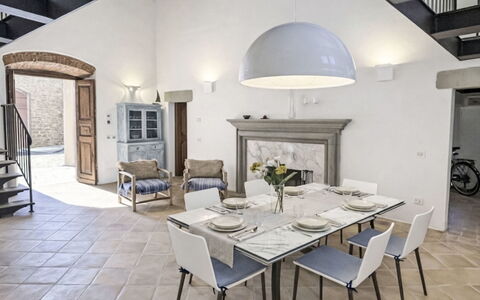 Rocca Loft: Building, Wall, Window, Residential Area, Neighbourhood, Facade, House, Town, Home, Balcony