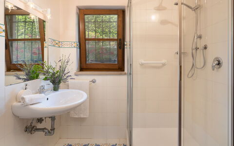Villa Sorripa 6: Bathroom, Plumbing Fixture, Interior Design, Bathroom Sink, Flooring, Floor, Toilet, Plumbing, Tap, Shower