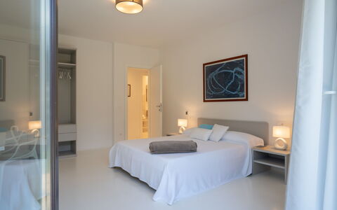 Villa Giomoa 8: Furniture, Interior Design, Bed, Wood, Floor, Bedroom, Flooring, Ceiling, Room, Bed Sheet