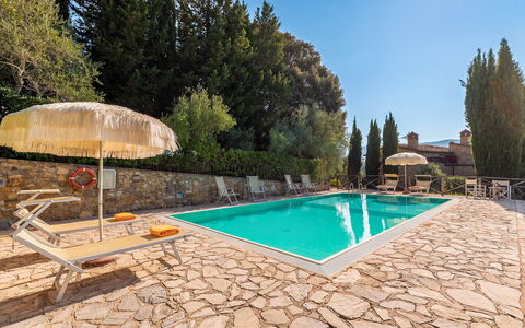 Frantusa 6+2: Swimming Pool, Resort, Thermae, Eco Hotel, Outdoor Furniture, Hotel, Villa, Hacienda, Boutique Hotel