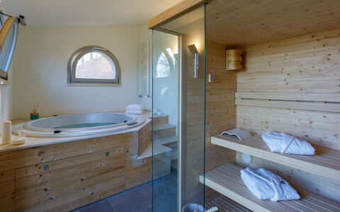 La Fonte di Santa Regina 8: Flooring, Interior Design, Floor, Plumbing Fixture, Wood, Furniture, Ceiling, Bathtub, Room, Bathroom
