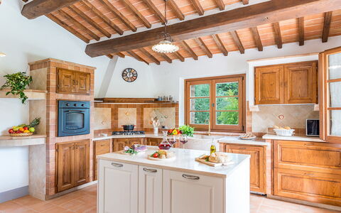 Il Casale di Manuele 12: Kitchen, Furniture, Interior Design, Wood, Countertop, Cabinetry, Home, Flooring, Ceiling, House