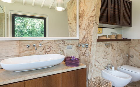 Villa le Fontane 12: Bathroom Sink, Plumbing Fixture, Sink, Wall, Bathroom, Flooring, Wood, Mirror, Interior Design, Bathroom Cabinet
