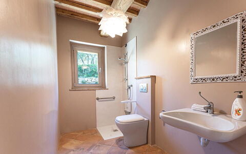 Amandula 6: Wall, Bathroom, Plumbing Fixture, Interior Design, Flooring, Floor, Toilet Seat, Toilet, Plumbing, Home