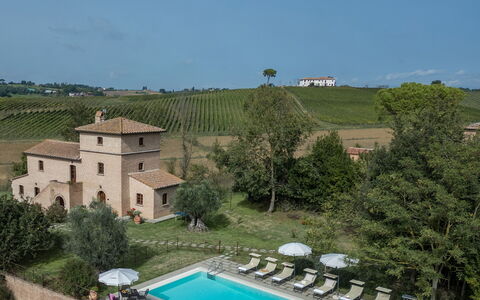 Casale Cinque Valli 8: Estate, Villa, Hacienda, Swimming Pool, Hotel, Mansion