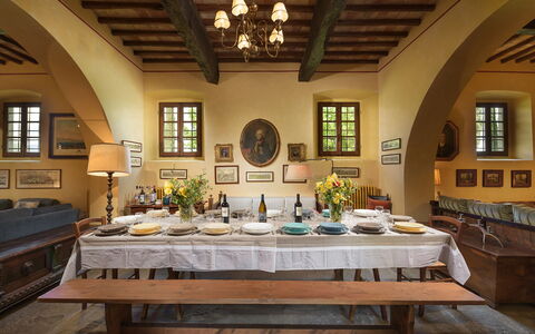 Poggerello 10: Furniture, Interior Design, Table, Chair, Wood, Flooring, Kitchen & Dining Room Table, Dining Room, Lighting, Ceiling