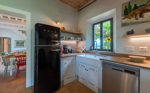 Villa Caterina 8: Kitchen Appliance, Kitchen, Countertop, Interior Design, Major Appliance, Home Appliance, Furniture, Cabinetry, Flooring, Wood