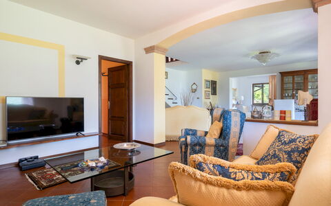 Villa Costanza 6: Furniture, Interior Design, Flooring, Couch, Floor, Ceiling, Wood, Room, Living Room, Table