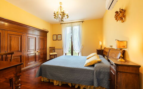Villa Costanza 6: Furniture, Interior Design, Bedroom, Bed, Wood, Flooring, Room, Ceiling, Floor, Bed Sheet