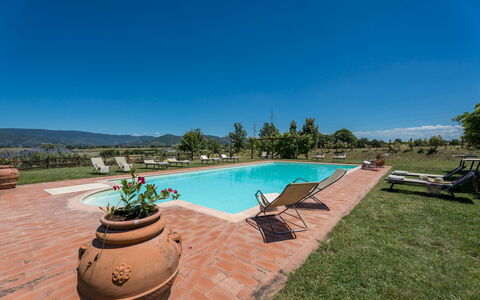 Nonno Fernando 14: Sky, Landscape, Plain, Land Lot, Meteorological Phenomenon, Eco Hotel, Hacienda, Plantation