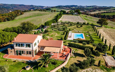 Il Poggiarellino 14: Estate, Swimming Pool, Hacienda, Villa, Resort, Food, Farmhouse, Eco Hotel, Mansion, Hotel