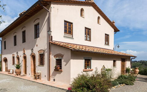 Dimora San Germano 14: Window, Building, House, Facade, Home, Residential Area, Architecture, Door, Roof, Estate