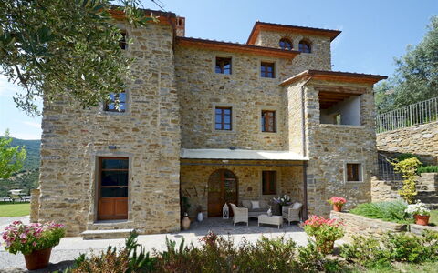 Torre la Ripa 8: Wall, House, Home, Door, Cottage, Brick, Stone Wall, Garden, Farmhouse, Estate