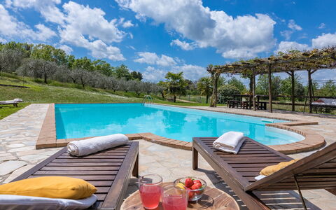 La Cerqua 8: Blue, Swimming Pool, Outdoor Furniture, Resort, Furniture, Eco Hotel, Sunlounger, Leisure, Shade, Estate