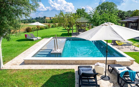 Cottage Violapo 6+2: Swimming Pool, Outdoor Furniture, Umbrella, Resort, Furniture, Leisure, Sunlounger, Composite Material, Chair, Eco Hotel