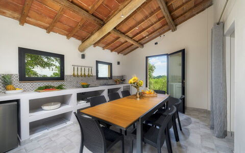 Fonte Pinella 8: Furniture, Table, Chair, Wood, Interior Design, Kitchen & Dining Room Table, Home, Flooring, Dining Room, Room