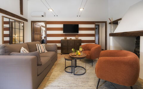 Casale Tavernelle 6: Furniture, Interior Design, Flooring, Floor, Couch, Wall, Room, Wood, Living Room, Table