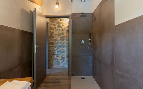 Villa Carlotta 8: Wall, Flooring, Floor, Plumbing Fixture, Interior Design, Bathroom, Brown, Plumbing, Ceiling, Composite Material