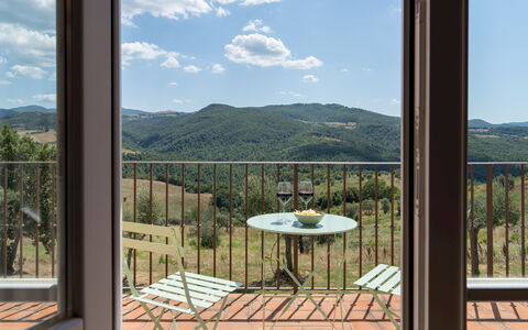 Casolare San Martino 12: Mountainous Landforms, Hill, Mountain Range, Balcony, Hill Station, Eco Hotel, Ridge, Wood Stain, Hardwood, Valley