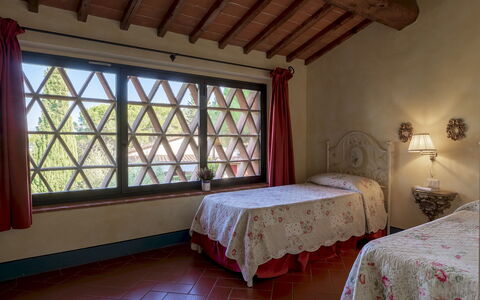 Gli Spilocchi 16: Wall, Furniture, Interior Design, Flooring, Bedroom, Bed, Floor, Home, Bedding, Bed Sheet