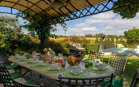 Gli Spilocchi 16: Furniture, Table, Outdoor Furniture, Chair, Outdoor Table, Garden, Shade, Kitchen & Dining Room Table, Tablecloth, Lawn