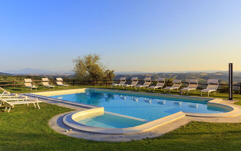 Villa Stroncoli 14: Swimming Pool, Resort, Thermae, Outdoor Furniture, Eco Hotel, Sunlounger, Hotel, Villa, Estate, Hacienda