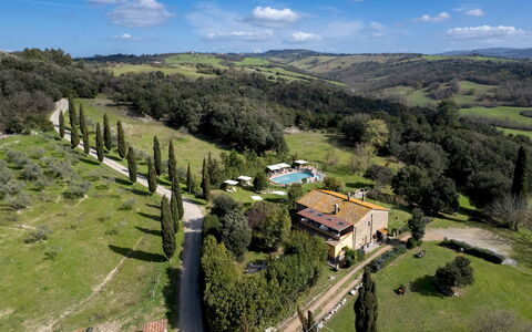 Il Pratone 12: Estate, Garden, Villa, Landscaping, Eco Hotel, Bird'S-Eye View, Hacienda, Farmhouse, Mansion, Aerial Photography