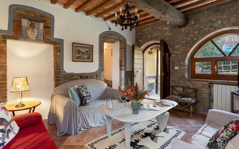 Il Pratone 12: Furniture, Interior Design, Wall, Flooring, Wood, Couch, Living Room, Table, Floor, Ceiling
