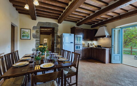 Casa Pippin 8: Furniture, Wall, Flooring, Interior Design, Wood, Dining Room, Kitchen & Dining Room Table, Chair, Table, Ceiling