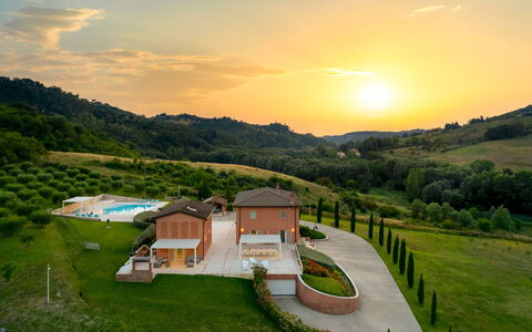 Podere Terranuova 10+2: Swimming Pool, Land Lot, Estate, Resort, Eco Hotel, Hill Station, Farmhouse, Cottage, Villa, Hacienda