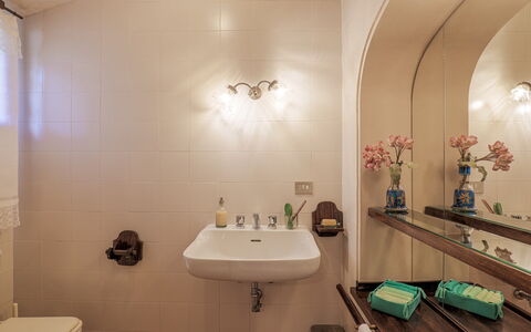 Il Cerreto 11: Bathroom Sink, Bathroom, Plumbing Fixture, Wall, Interior Design, Sink, Mirror, Flooring, Floor, Tap