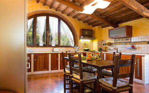 La Magia 8+2: Furniture, Interior Design, Wood, Flooring, Ceiling, Table, Kitchen, Lighting, Home, Room