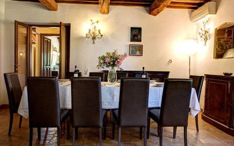 La Magia 8+2: Furniture, Interior Design, Table, Flooring, Wood, Dining Room, Ceiling, Room, Kitchen & Dining Room Table, Lighting
