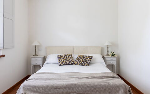 La Casetta 12: Bed, Furniture, Bedroom, Bedding, Bed Sheet, Interior Design, Wall, Wood, Linens, Floor