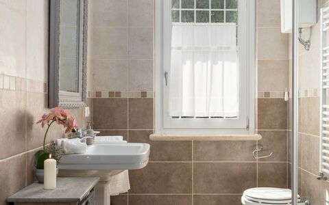 La Casetta 12: Bathroom, Plumbing Fixture, Interior Design, Sink, Flooring, Tap, Floor, Plumbing, Bathroom Sink, Toilet