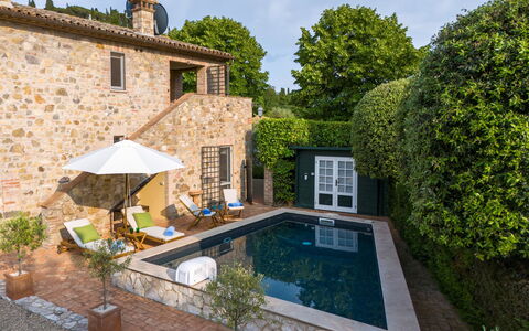 Villa Aperolli 4: Swimming Pool, Water, Resort, House, Eco Hotel, Estate, Garden, Water Feature, Umbrella, Outdoor Furniture