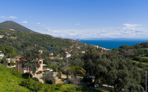 Villa Perelle 8: Vegetation, Hill, Landscape, Residential Area, Hill Station, Human Settlement, Rural Area, Village, Coast, Sea