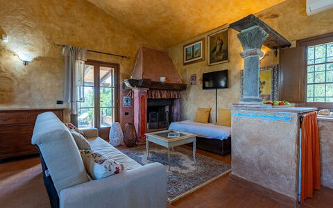 Colle Calzolaro 8: Furniture, Home, Chair, Living Room, Wood Stain, Natural Material, Couch, Design, Houseplant