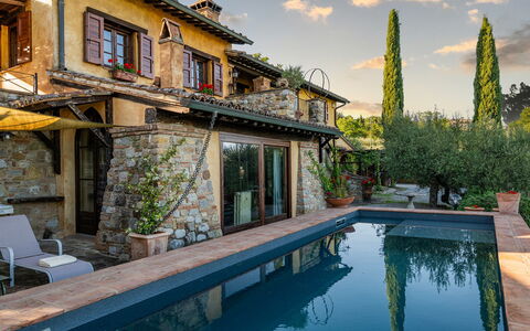 Colle Calzolaro 8: House, Flowerpot, Estate, Cottage, Eco Hotel, Villa, Houseplant, Swimming Pool, Hacienda, Balcony