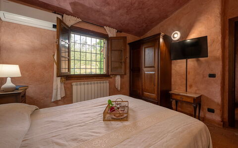 Colle Calzolaro 8: Wall, Furniture, Bedroom, Bed, Home, Room, Bed Sheet, Bedding, Bed Frame, Ceiling